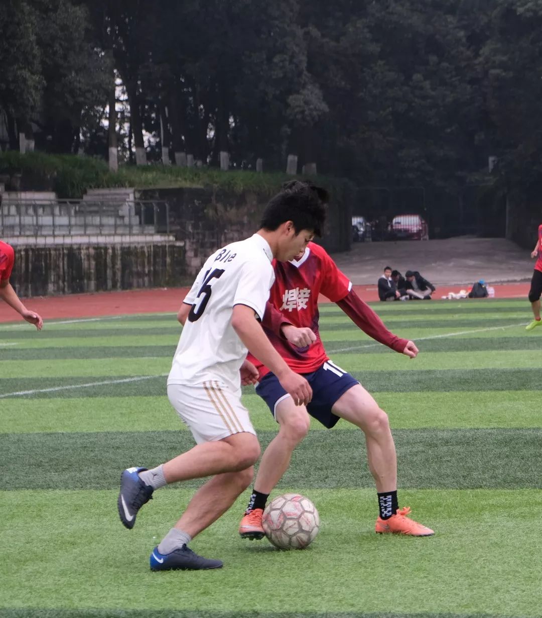 开云-上海海港训练开放日，今夜门线救险引欢呼，西甲在即，纪律约束更严格的简单介绍