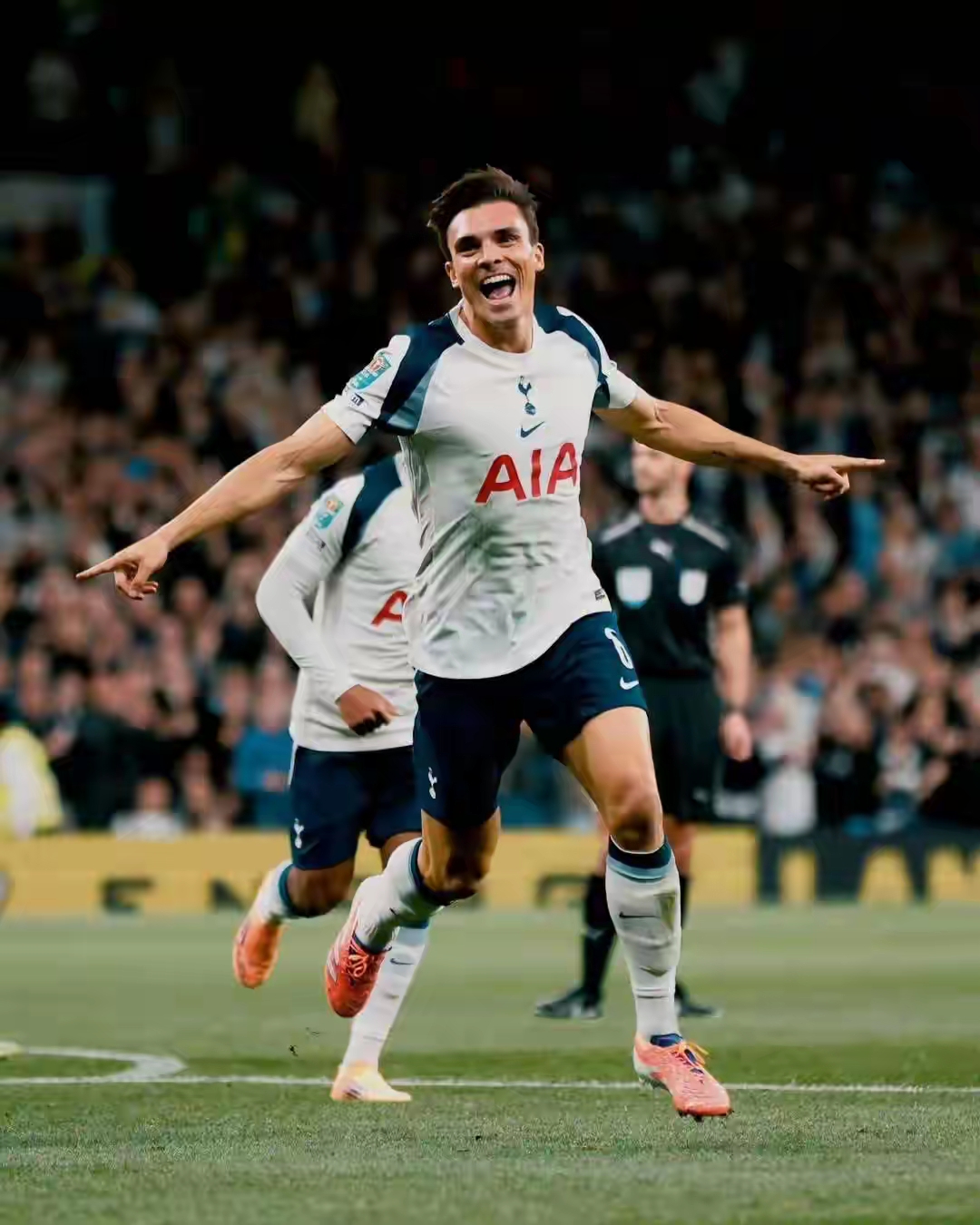 关于赛前布莱顿调整名单以备英超，官宣签约环节打磨，信心回归，年轻球员得到机会的信息